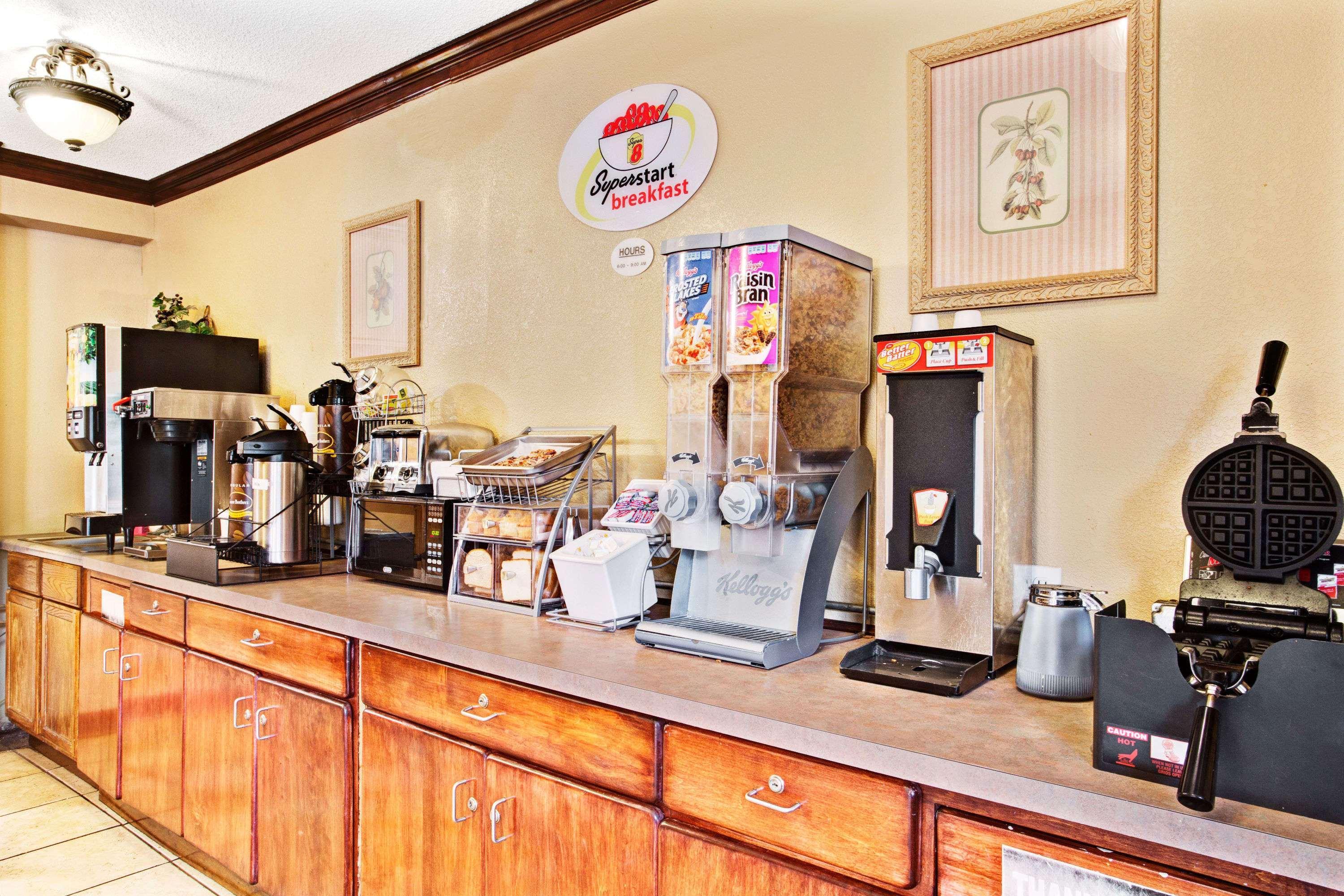 Motel Super 8 Downtown Raleigh Extérieur photo